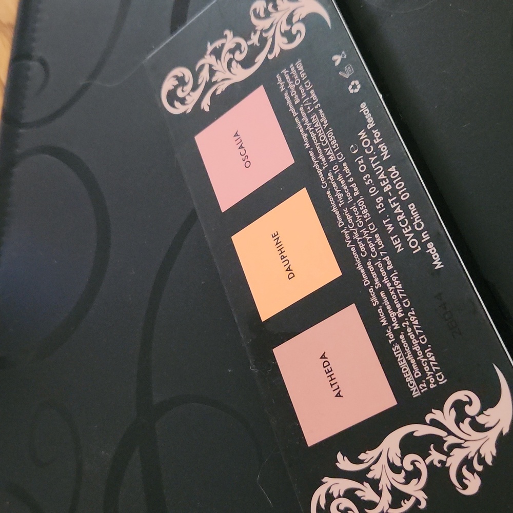Kaja make up bundle - Picture 3 of 4